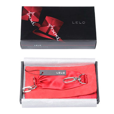Lelo Sutra, красный - Шелковые наручники с цепочкой - купить в секс шопе Lelo Sutra, красный - Шелковые наручники с цепочкой - купить в секс шопе