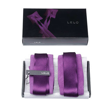 Lelo Etherea, фиолетовый - Роскошные шелковые наручники - купить в секс шопе Lelo Etherea, фиолетовый - Роскошные шелковые наручники - купить в секс шопе