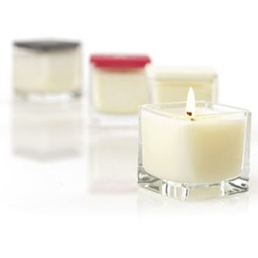Fun Factory Massage Candle Ваниль - Ароматизированная массажная свеча - купить в секс шопе Fun Factory Massage Candle Ваниль - Ароматизированная массажная свеча - купить в секс шопе