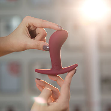 Fun Factory Bootie M, бордовая - Анальная втулка среднего размера, с ограничителем - купить в секс шопе Fun Factory Bootie M, бордовая - Анальная втулка среднего размера, с ограничителем - купить в секс шопе