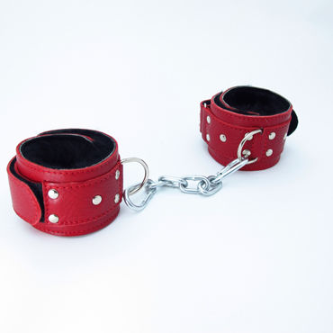 BDSM Арсенал кожаные наручники с натуральным мехом, красные Фиксируются при помощи липучек